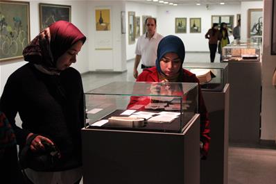 جولة المشاركين داخل مكتبة الإسكندرية